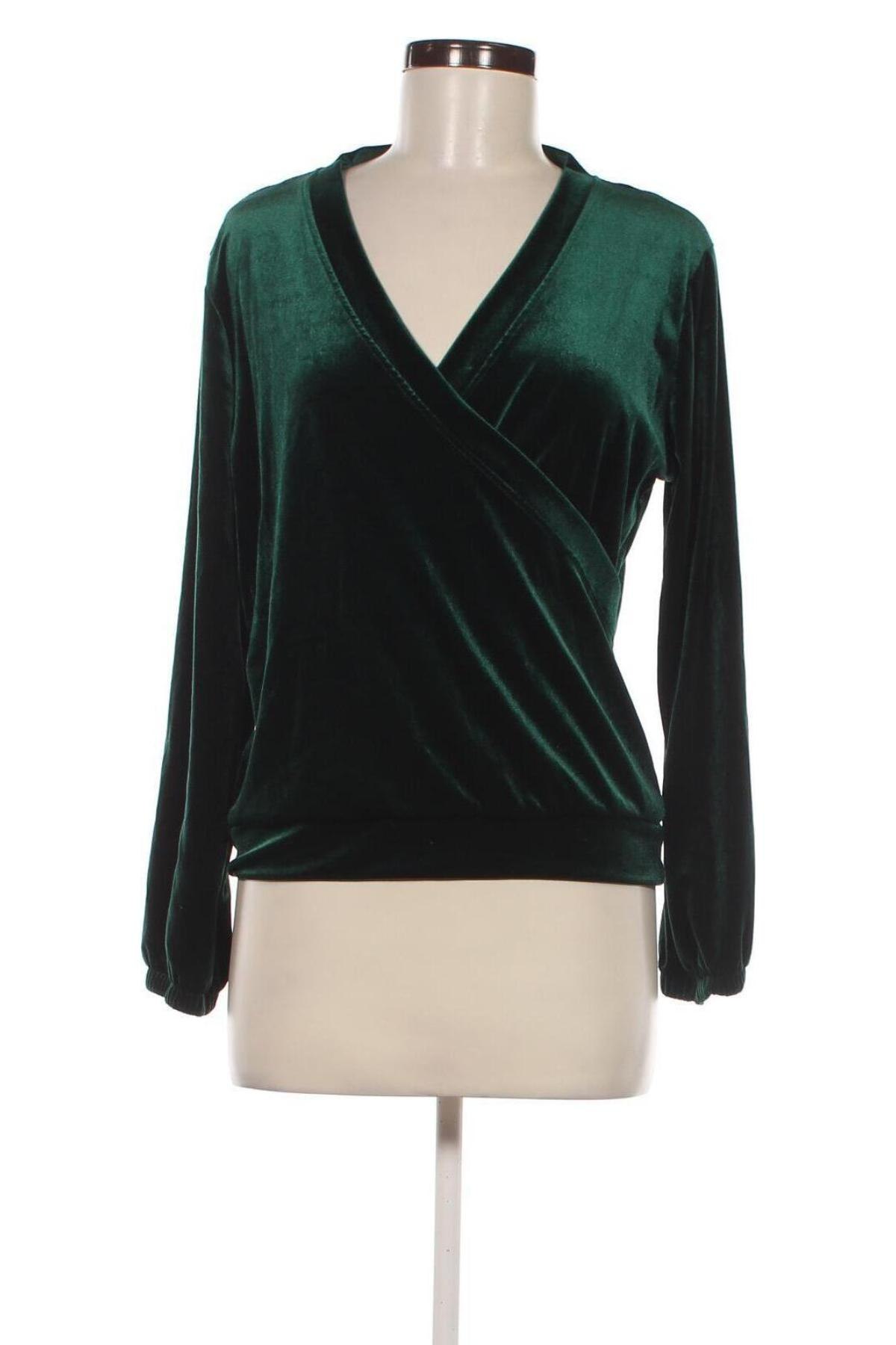 Damen Shirt NEW COLLECTION, Größe S, Farbe Grün, Preis € 10,49