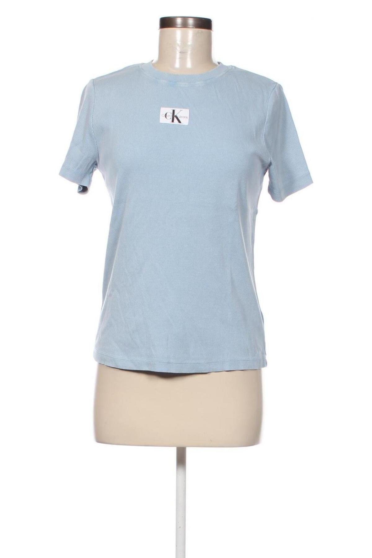 Damen T-Shirt Calvin Klein Jeans, Größe M, Farbe Blau, Preis 57,49 €