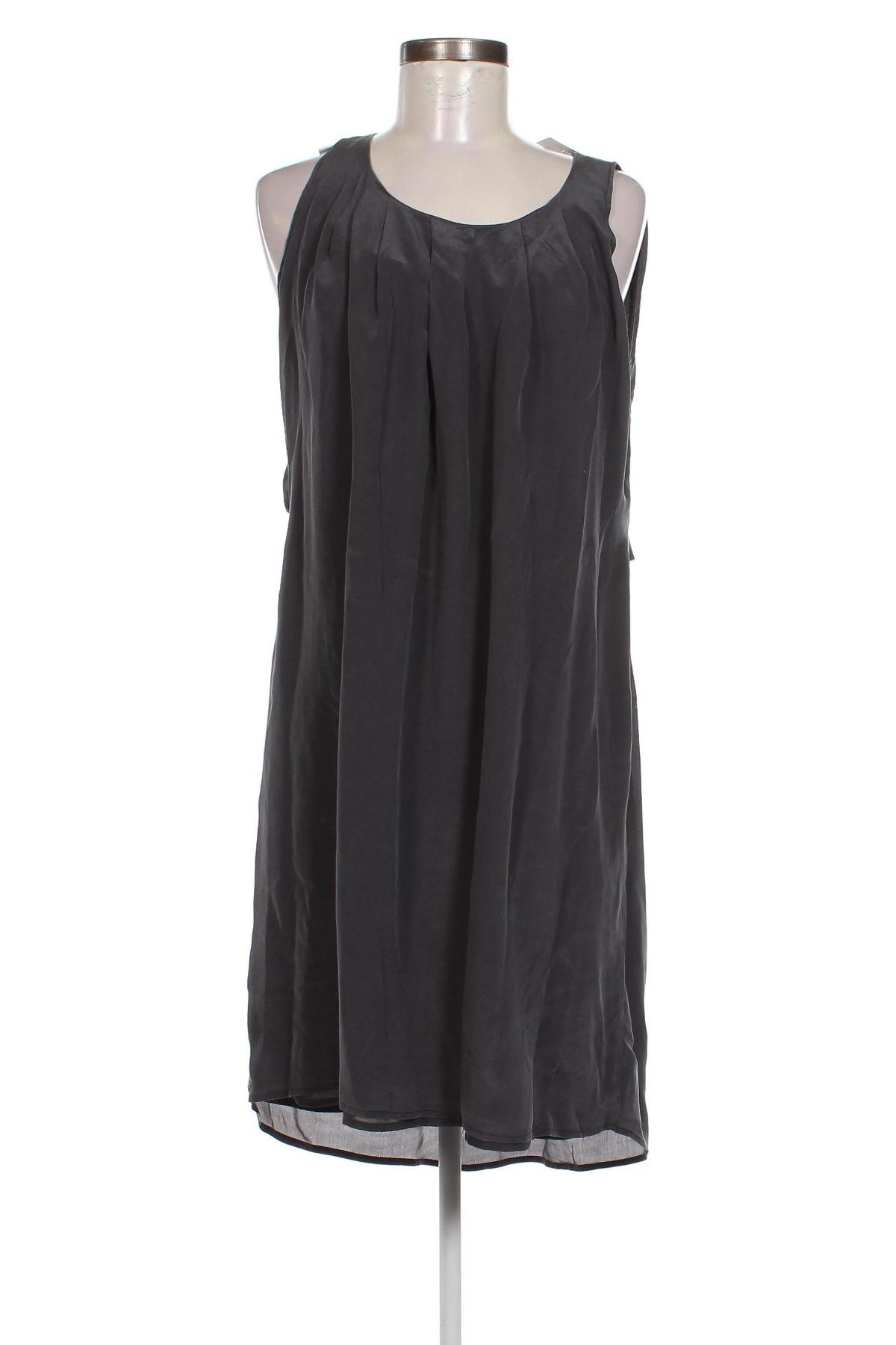 Kleid Selected Femme, Größe M, Farbe Grau, Preis € 31,68