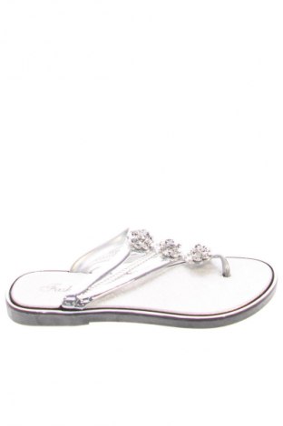 Pantolette Unbranded, Größe 38, Farbe Silber, Preis 8,99 €