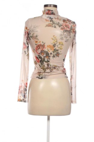 Damen Shirt Bershka, Größe XS, Farbe Mehrfarbig, Preis 9,72 €