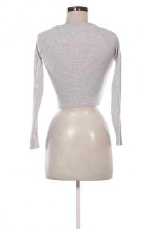 Damen Shirt Bershka, Größe S, Farbe Grau, Preis 9,72 €