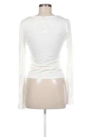 Damen Shirt Gina Tricot, Größe M, Farbe Ecru, Preis 31,99 €