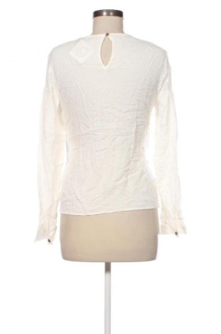 Damen Shirt Stradivarius, Größe S, Farbe Weiß, Preis 8,99 €
