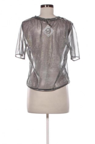 Damen Shirt Stradivarius, Größe M, Farbe Grau, Preis 9,72 €