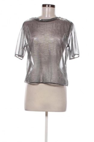 Damen Shirt Stradivarius, Größe M, Farbe Grau, Preis 9,72 €