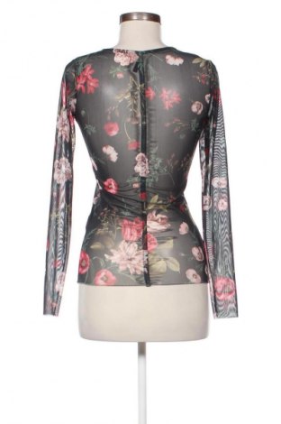 Damen Shirt Stradivarius, Größe S, Farbe Mehrfarbig, Preis 9,72 €