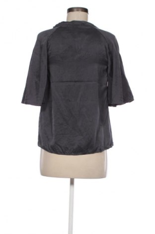 Dámska blúza Unbranded, Veľkosť XS, Farba Sivá, Cena  7,95 €