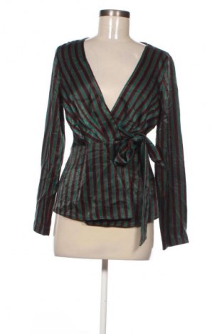 Damen Shirt Zara Trafaluc, Größe XS, Farbe Mehrfarbig, Preis € 9,99
