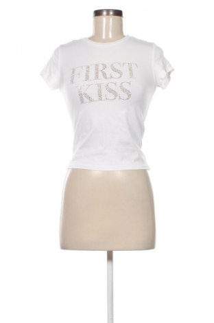 Damen T-Shirt Stradivarius, Größe XS, Farbe Weiß, Preis 8,70 €