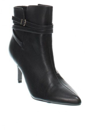 Damen Stiefeletten Alesya, Größe 38, Farbe Schwarz, Preis € 89,99
