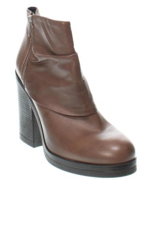 Damen Stiefeletten Alesya, Größe 40, Farbe Braun, Preis € 89,99