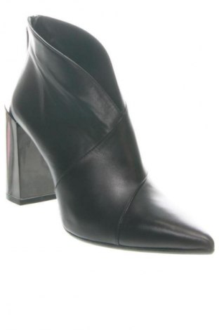 Damen Stiefeletten Chantal, Größe 40, Farbe Schwarz, Preis € 147,99