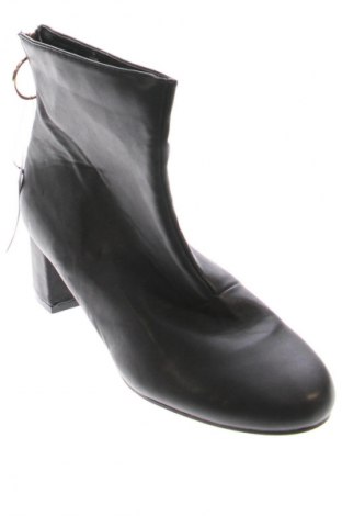 Damen Stiefeletten House, Größe 40, Farbe Schwarz, Preis 39,40 €