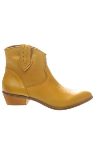 Damen Stiefeletten Ovye, Größe 40, Farbe Gelb, Preis € 219,99