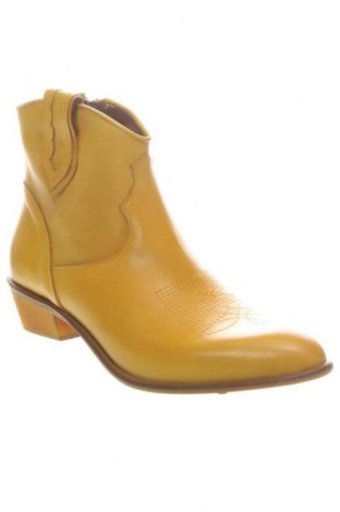 Damen Stiefeletten Ovye, Größe 40, Farbe Gelb, Preis € 219,99