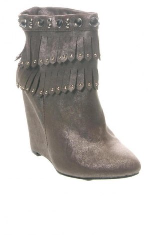 Botine de damă Unbranded, Mărime 36, Culoare Maro, Preț 133,99 Lei
