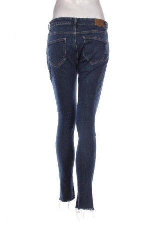 Damskie jeansy Amisu, Rozmiar M, Kolor Niebieski, Cena 45,99 zł