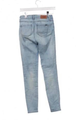 Blugi de femei Armani Exchange, Mărime XS, Culoare Albastru, Preț 234,21 Lei