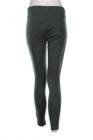 Damen Jeans Beloved, Größe M, Farbe Grün, Preis 14,77 €