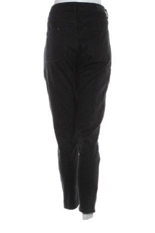 Női farmernadrág Bershka, Méret XL, Szín Fekete, Ár 7 519 Ft