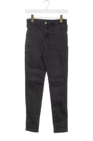 Damskie jeansy Bershka, Rozmiar XS, Kolor Czarny, Cena 66,67 zł