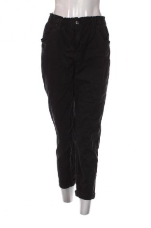 Damskie jeansy Bershka, Rozmiar M, Kolor Czarny, Cena 71,99 zł