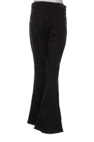 Blugi de femei Bershka, Mărime L, Culoare Negru, Preț 80,99 Lei