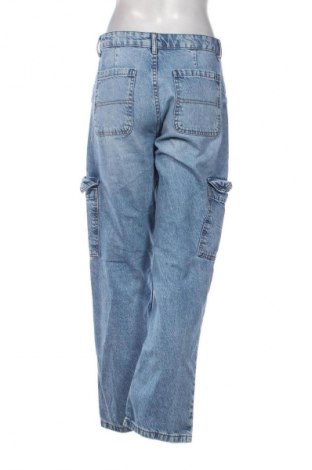 Blugi de femei Bershka, Mărime M, Culoare Albastru, Preț 76,32 Lei
