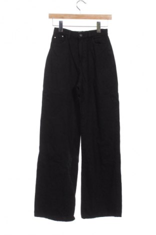 Γυναικείο Τζίν Bershka, Μέγεθος XS, Χρώμα Μαύρο, Τιμή 14,83 €