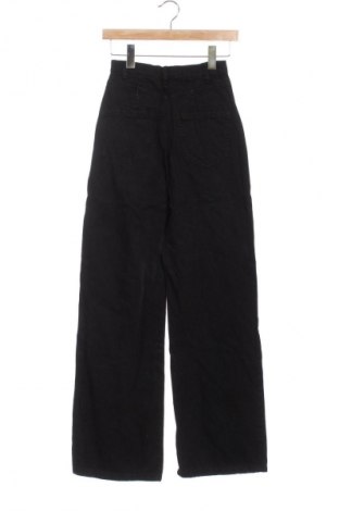 Γυναικείο Τζίν Bershka, Μέγεθος XS, Χρώμα Μαύρο, Τιμή 14,83 €