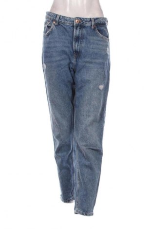 Damskie jeansy Bershka, Rozmiar M, Kolor Niebieski, Cena 66,67 zł