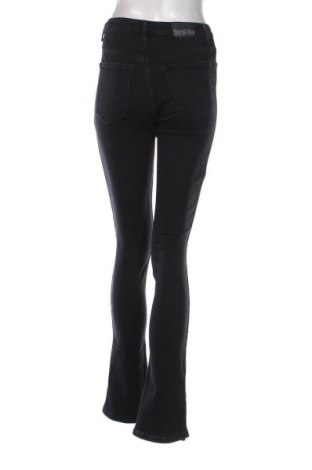Blugi de femei Bershka, Mărime S, Culoare Negru, Preț 77,17 Lei