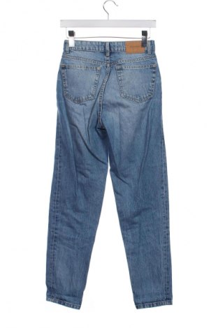 Blugi de femei Bershka, Mărime XS, Culoare Albastru, Preț 76,32 Lei