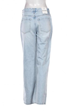 Γυναικείο Τζίν Bershka, Μέγεθος M, Χρώμα Μπλέ, Τιμή 29,99 €
