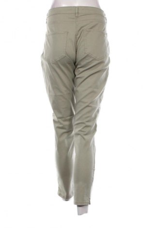 Damen Jeans Betty Barclay, Größe L, Farbe Grün, Preis 87,98 €