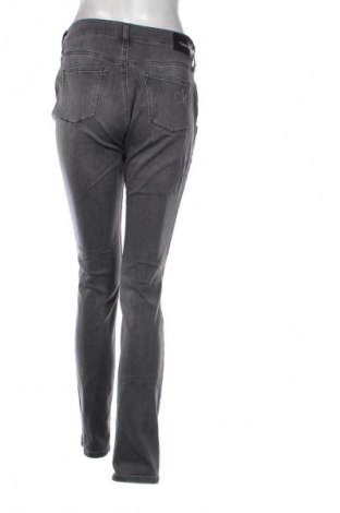 Damskie jeansy Calvin Klein, Rozmiar S, Kolor Szary, Cena 205,00 zł