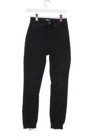 Дамски дънки Calvin Klein Jeans, Размер XS, Цвят Черен, Цена 65,99 лв.