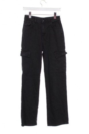 Damskie jeansy Cropp, Rozmiar XS, Kolor Czarny, Cena 94,34 zł