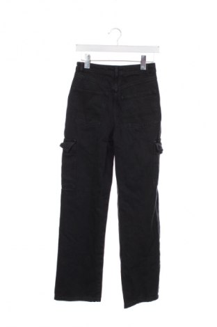 Damskie jeansy Cropp, Rozmiar XS, Kolor Czarny, Cena 94,34 zł