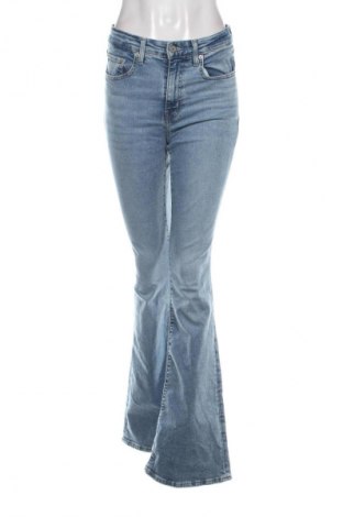 Дамски дънки Levi's, Размер M, Цвят Син, Цена 174,99 лв.