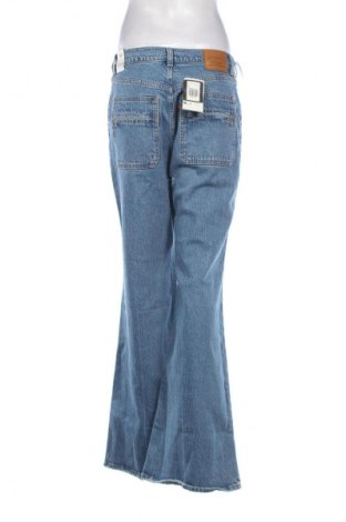 Дамски дънки Levi's, Размер M, Цвят Син, Цена 174,99 лв.