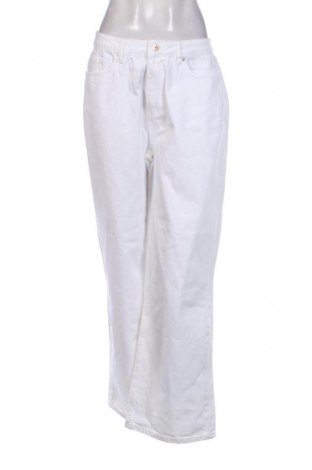Damen Jeans Missguided, Größe M, Farbe Weiß, Preis 23,52 €