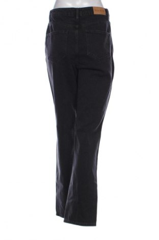 Damskie jeansy NA-KD, Rozmiar M, Kolor Czarny, Cena 179,99 zł