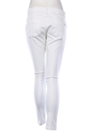 Damskie jeansy ONLY, Rozmiar L, Kolor Biały, Cena 78,09 zł