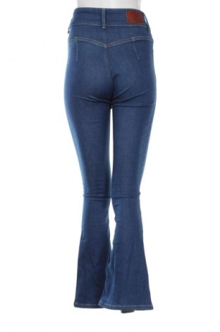 Damskie jeansy Pepe Jeans, Rozmiar S, Kolor Niebieski, Cena 245,99 zł