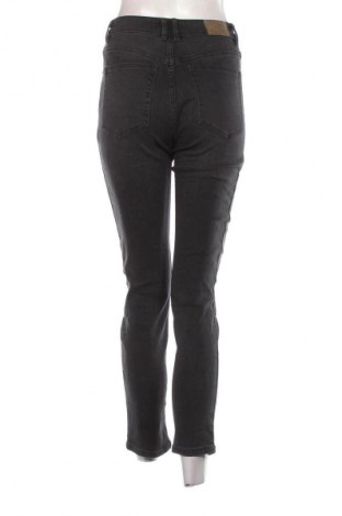 Dámské džíny  Pull&Bear, Velikost S, Barva Černá, Cena  369,00 Kč