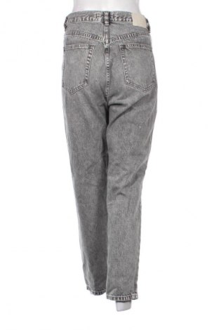 Damskie jeansy Pull&Bear, Rozmiar M, Kolor Szary, Cena 69,99 zł