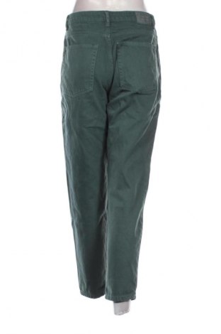 Damskie jeansy Pull&Bear, Rozmiar M, Kolor Zielony, Cena 66,67 zł