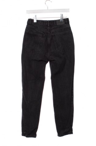 Damskie jeansy Pull&Bear, Rozmiar S, Kolor Czarny, Cena 66,65 zł